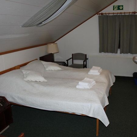 Guesthouse Stoeng And Cottages Bagian luar foto