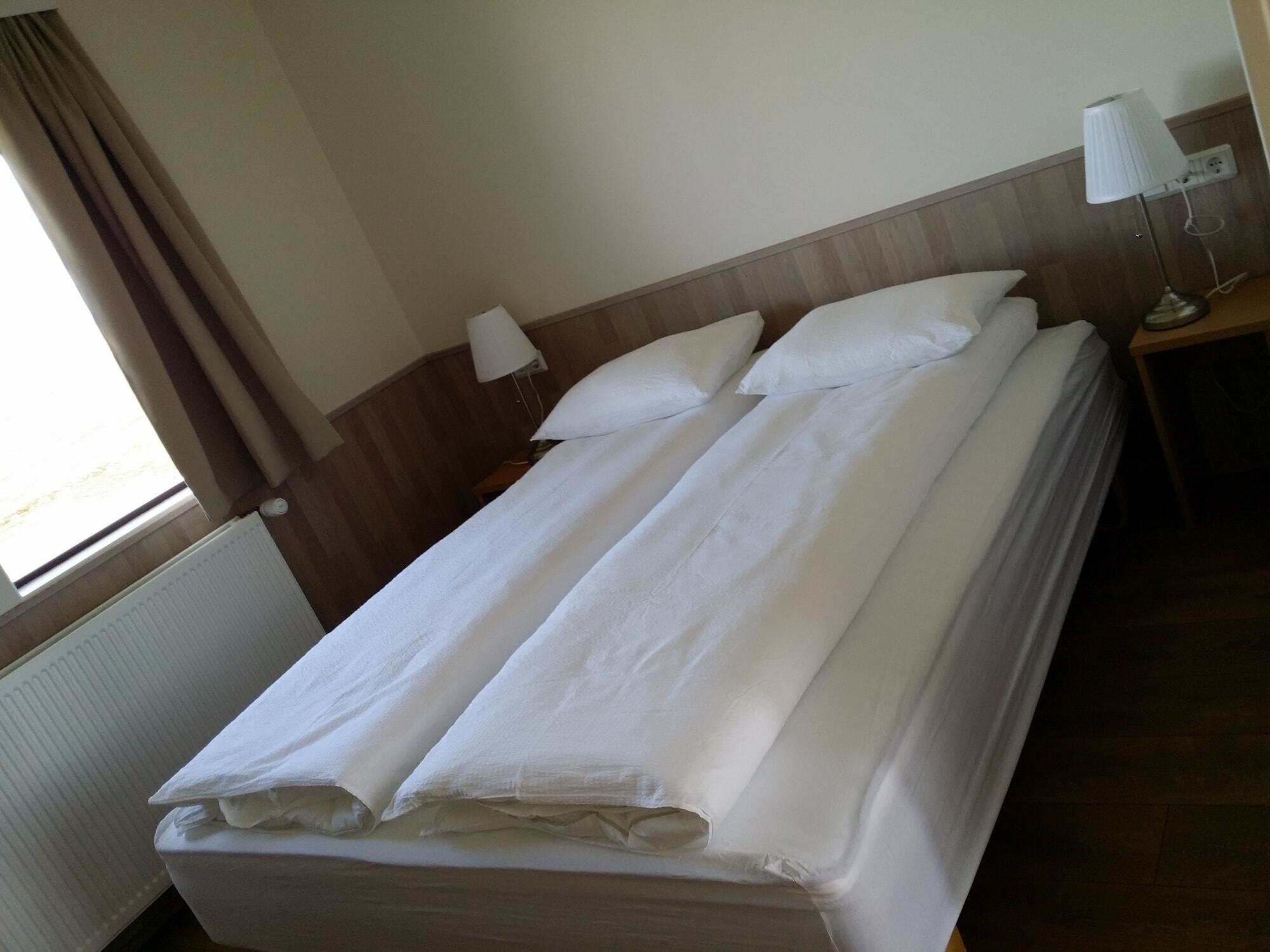 Guesthouse Stoeng And Cottages Bagian luar foto